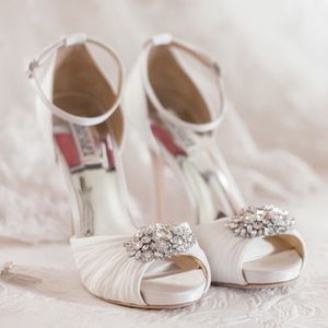 Goregous Tad Dress Sandal! Used for my Wedding!